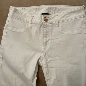 American Eagle White Super Super Stretch Short Jegging